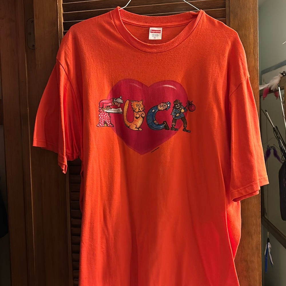 Super cool early 2010s supreme t shirt